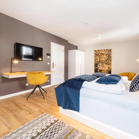 Design - Luise Apartment *